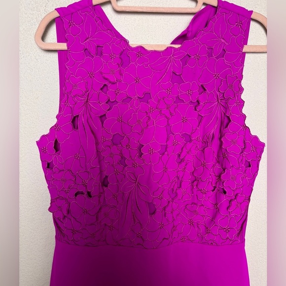 Laundry by Shelli Segal Electric Pink Floral Embroidered Overlay Sheath Dress 10 - Picture 6 of 13